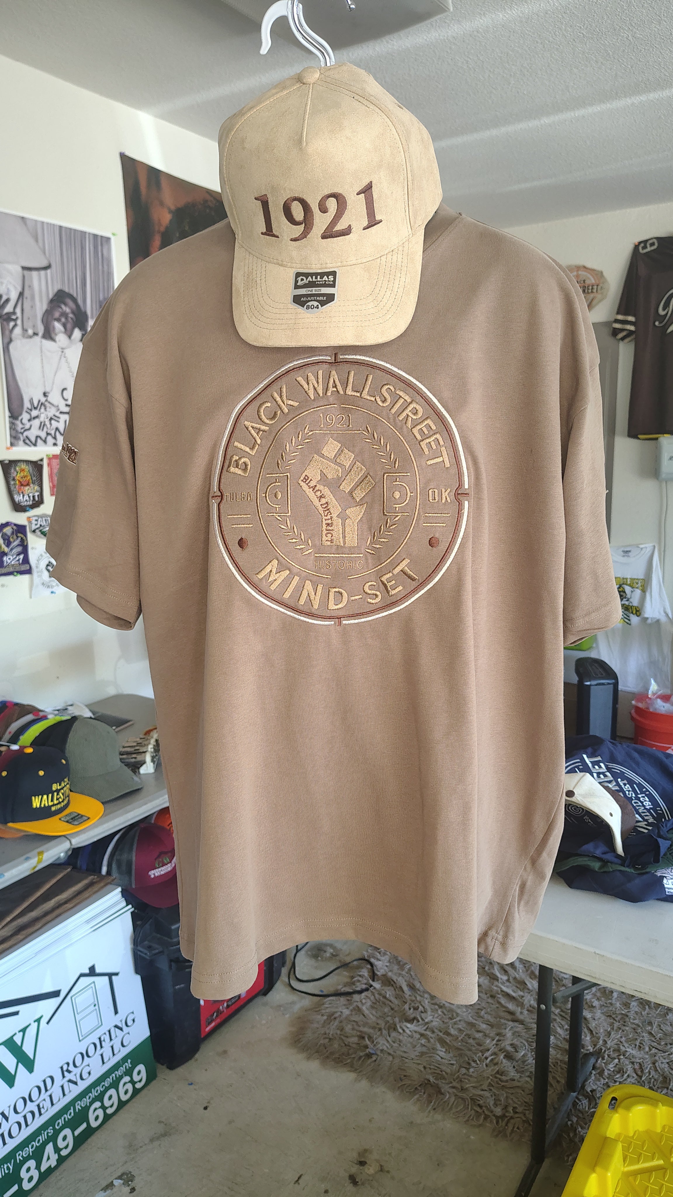 Black Wallstreet Fist Tee